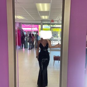 Black long sequence evening gown